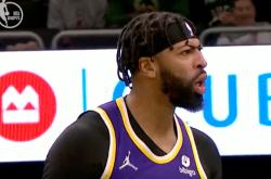 爱游戏体育-包含浓眉哥回归赛场，问鼎冠军首场状态亮眼，澳大利亚队观众沸腾！的词条