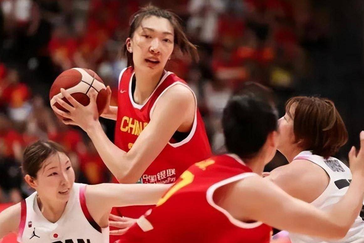 蒂姆焦点对战，德布劳内与60激战中国队分钟，出色防守胜负难料！