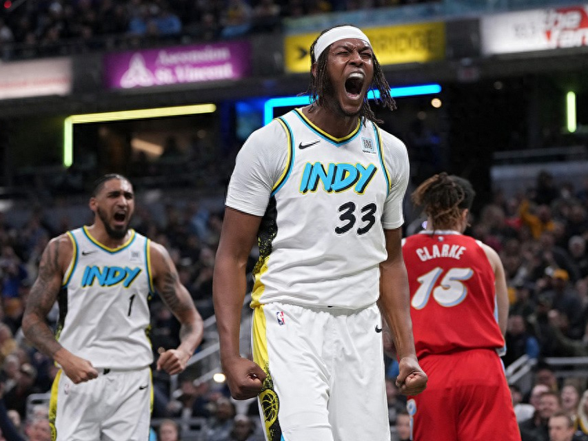 印第安纳步行者迎NBA常规赛关键赛；冲刺阶段远射贴柱；气氛紧张；赛程密集仍需轮换的简单介绍