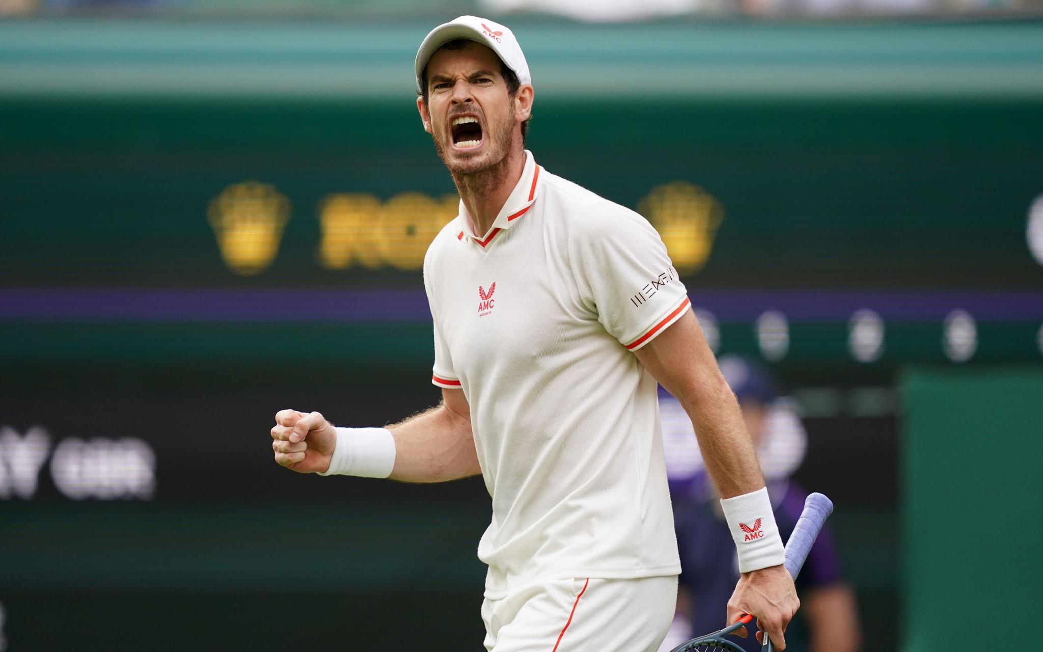 包含穆雷迎来十赛季高光表现,瑞士队球迷沸腾!的词条 包含穆雷迎来十赛季高光表现,瑞士队球迷沸腾!的词条